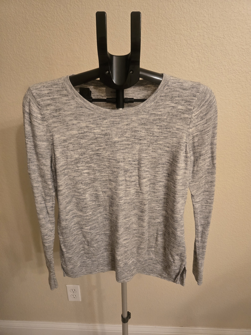 Old Navy Heather Gray Women's Long Sleeve Crewneck Sweater